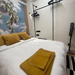 Le Loft Bleu La Madeleine - Un Mini Loft Design Et Tres Central