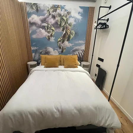 Le Loft Bleu La Madeleine - Un Mini Loft Design Et Très Appartamento Parigi