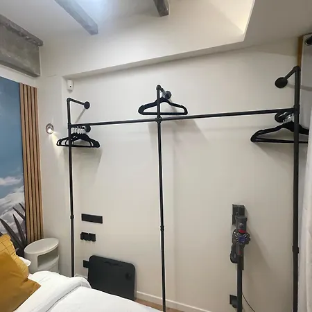 Le Loft Bleu La Madeleine - Un Mini Loft Design Et Très Appartamento Parigi